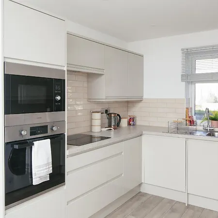 Entire House, 2 Bedrooms - Private With Free Parking In Oxford Buitenkant foto