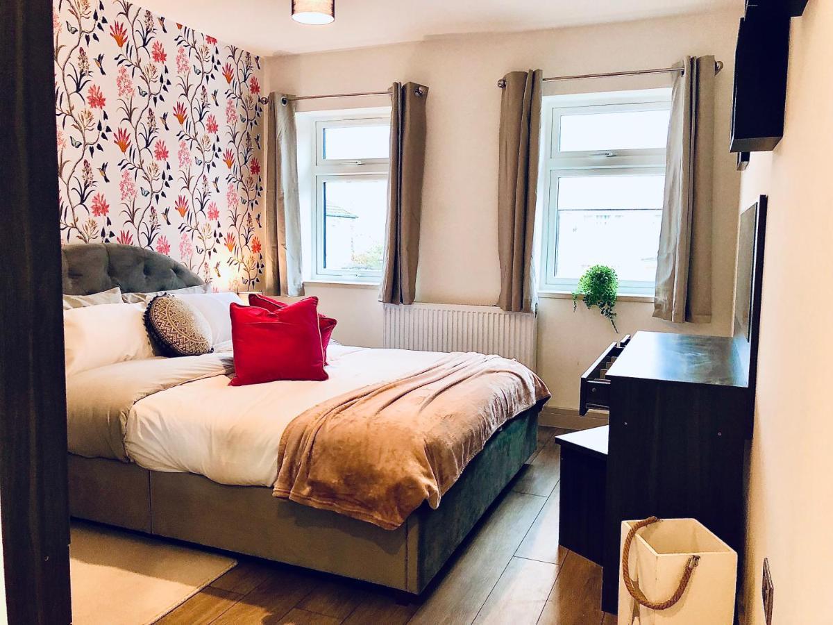 Entire House, 2 Bedrooms - Private With Free Parking In Oxford